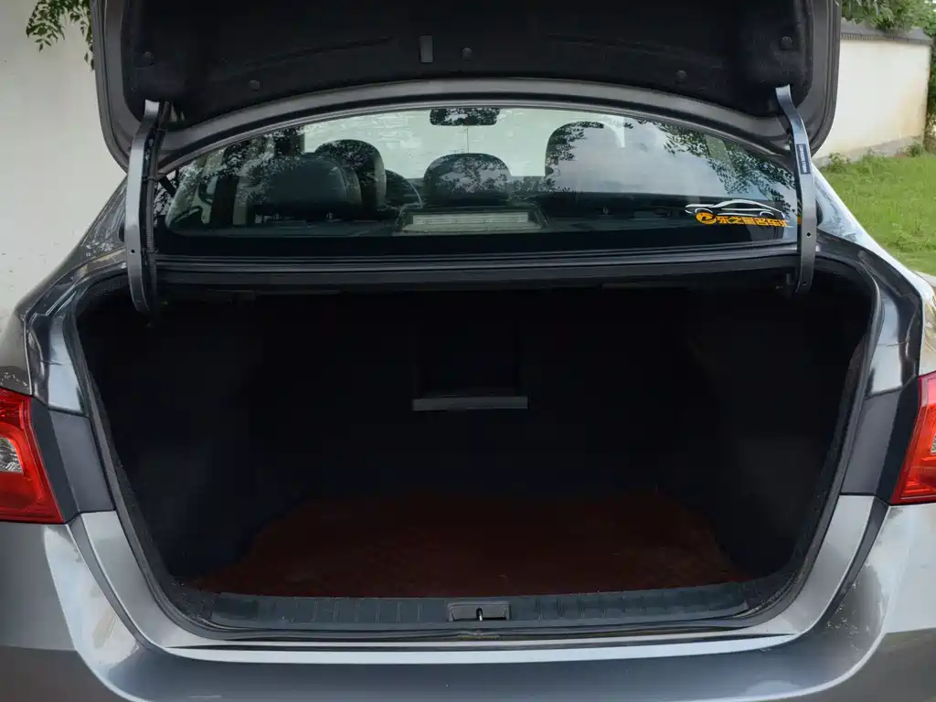 Nissan Sylphy — миниатюра 4