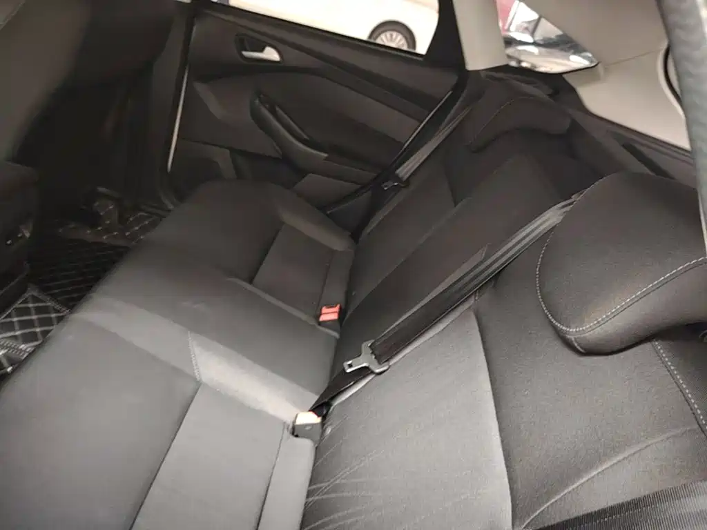 Ford Focus — миниатюра 17