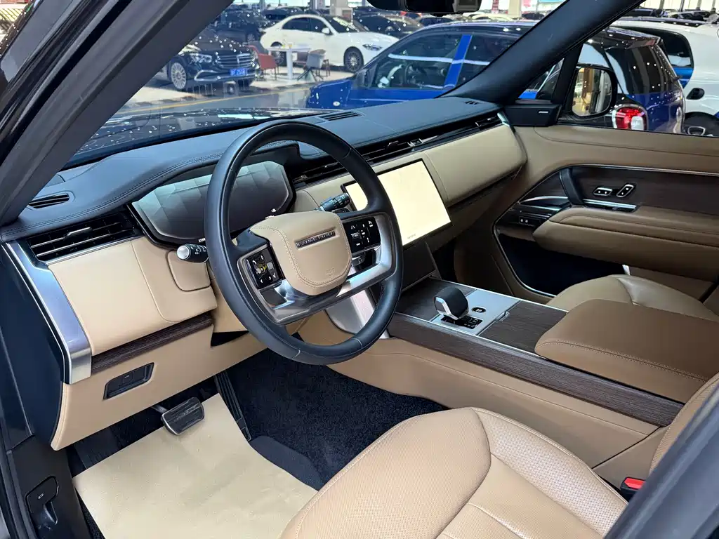 Land Rover Range Rover — миниатюра 5