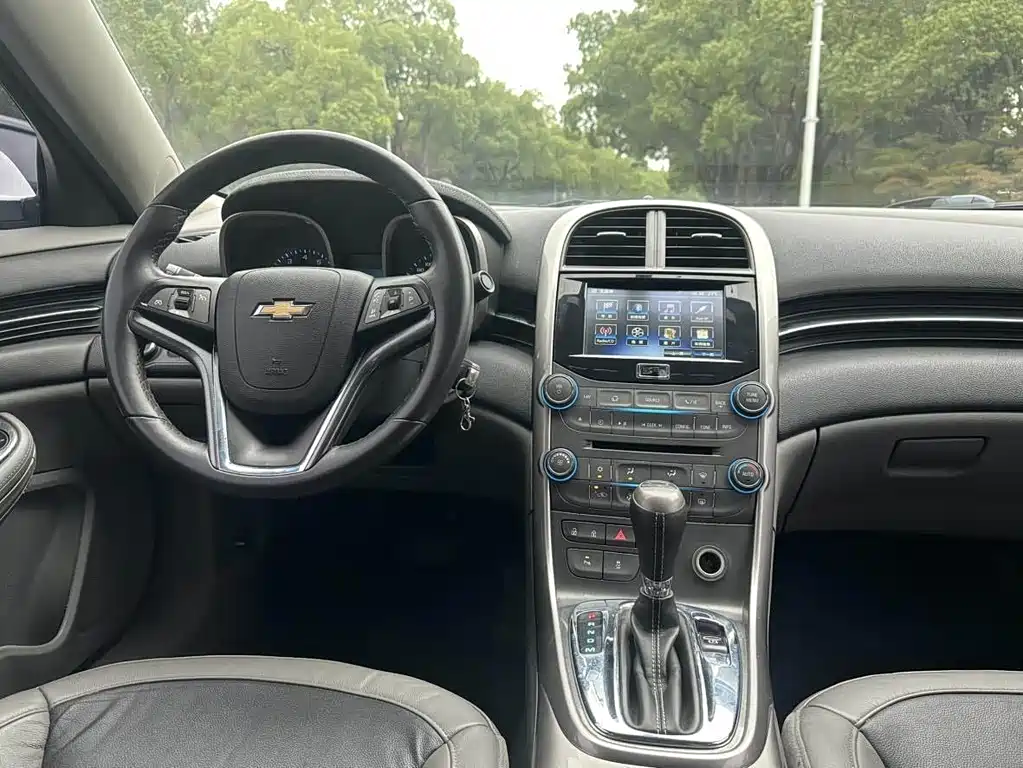 Chevrolet Malibu — миниатюра 12