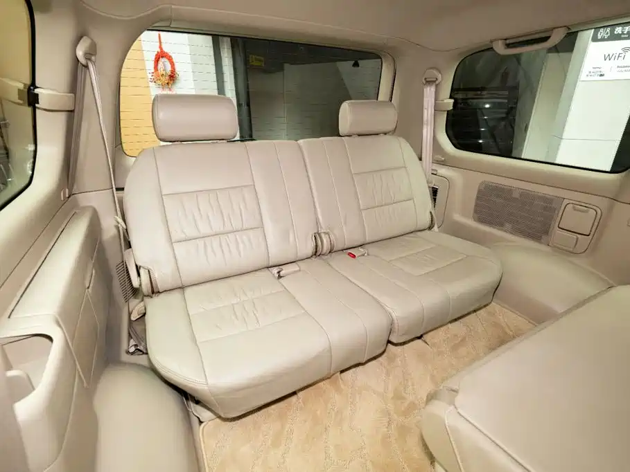 Toyota Land Cruiser — миниатюра 10