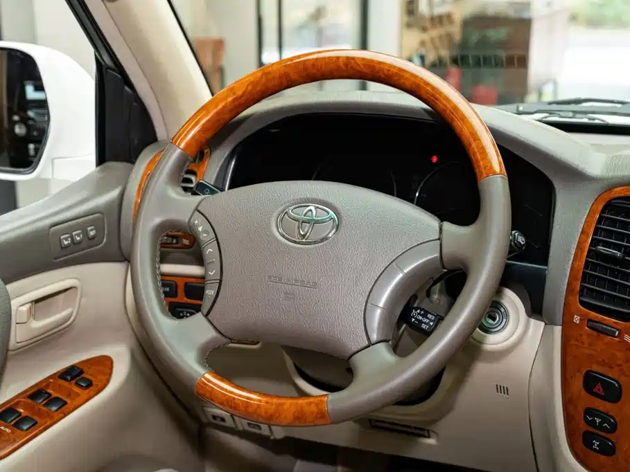 Toyota Land Cruiser — миниатюра 12