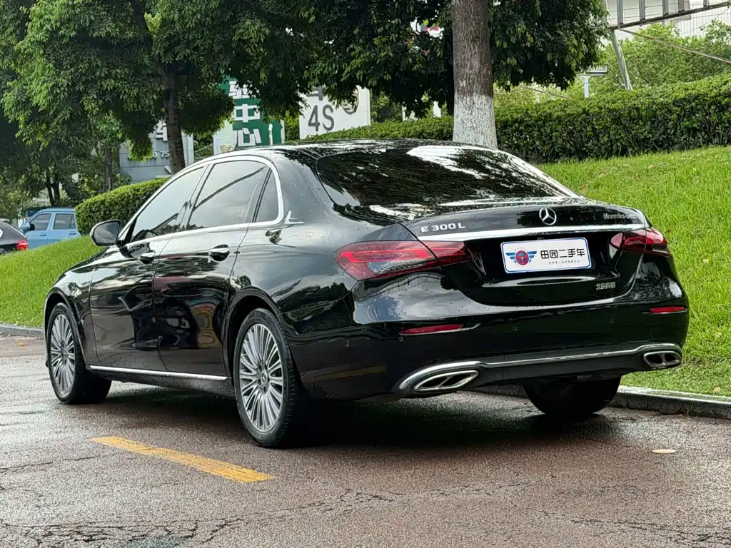 Mercedes-Benz E-Class — миниатюра 4