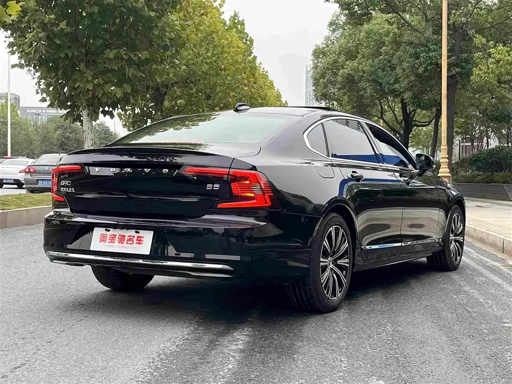 Volvo S90 — миниатюра 4