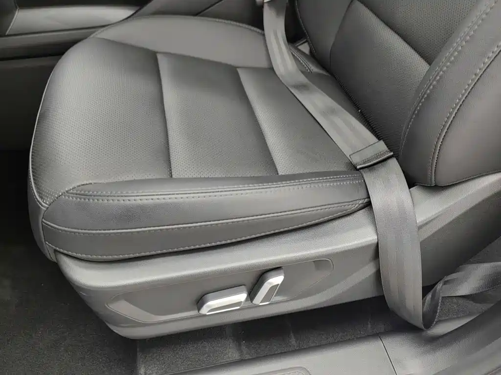 Haval 哈弗H6L — миниатюра 20
