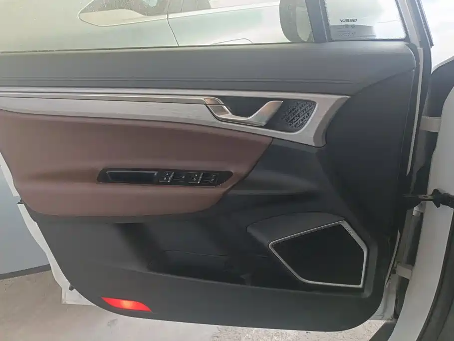 Geely Emgrand GS — миниатюра 7