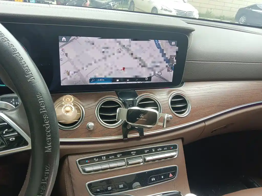 Mercedes-Benz E-Class New Energy — миниатюра 15
