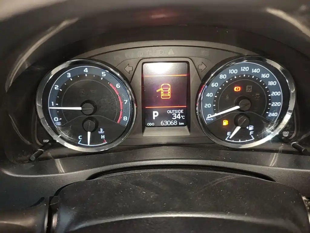 Toyota Corolla — миниатюра 12
