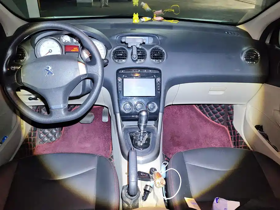 Peugeot 408 — миниатюра 12