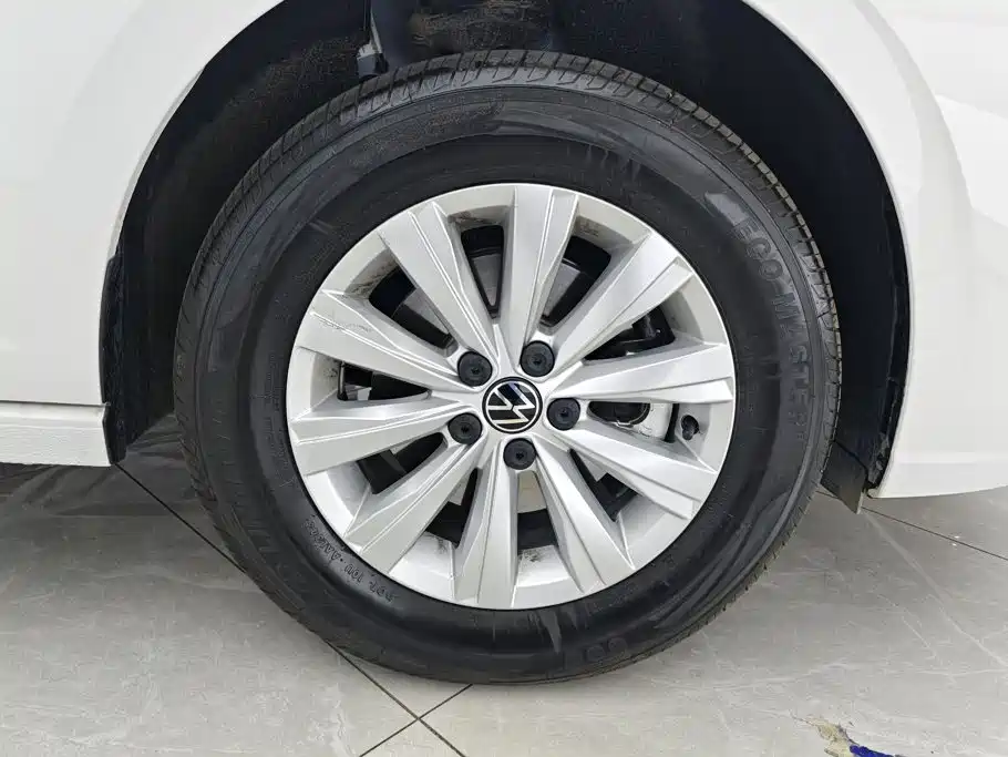 Volkswagen Lavida — миниатюра 6