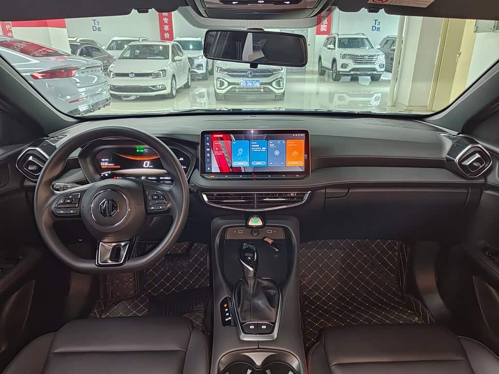 MG MG5 1.5 л 2026 г. Серебристо-серый, пробег 3000 км