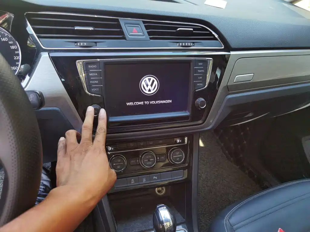 Volkswagen Touran — миниатюра 14