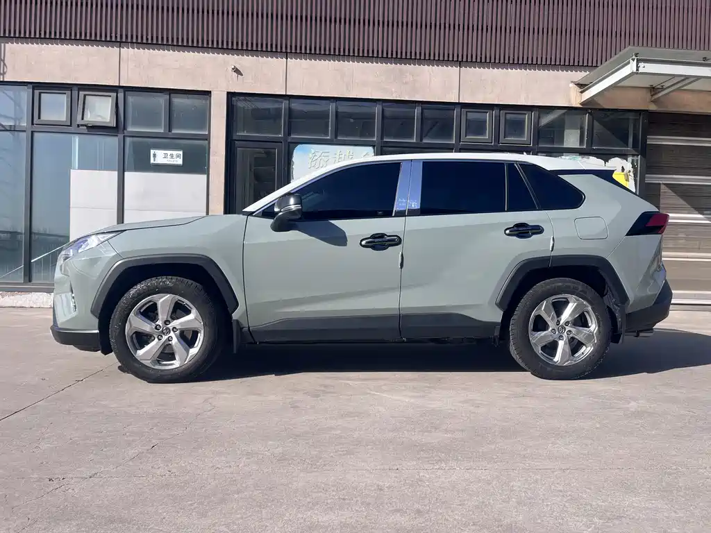 TOYOTA RAV4 RONGFANG