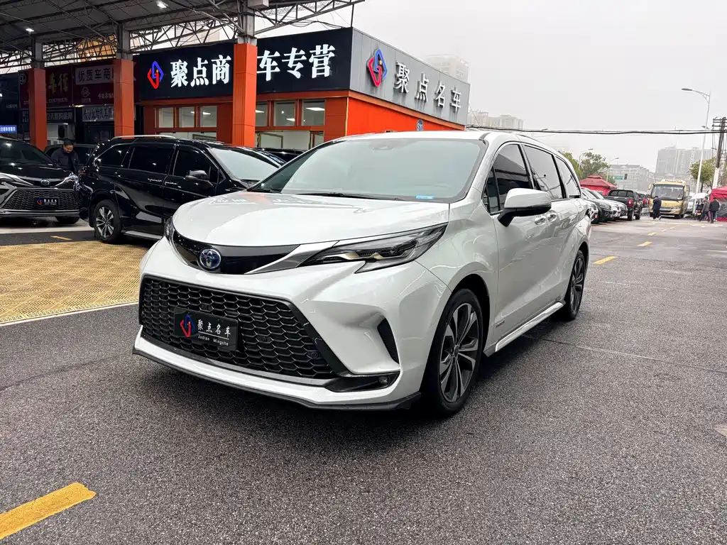 Toyota Granvia 2023