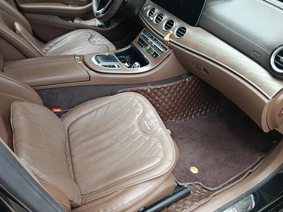Mercedes-Benz E-Class — миниатюра 8