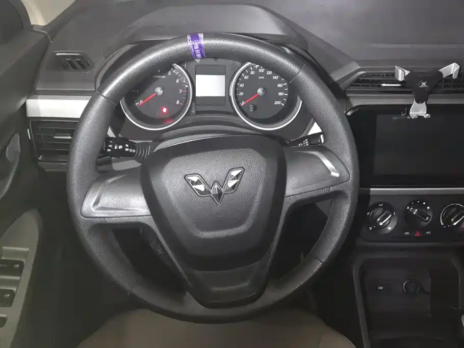 Wuling Hongguang — миниатюра 15