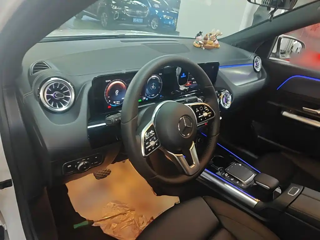 Mercedes-Benz EQA — миниатюра 10
