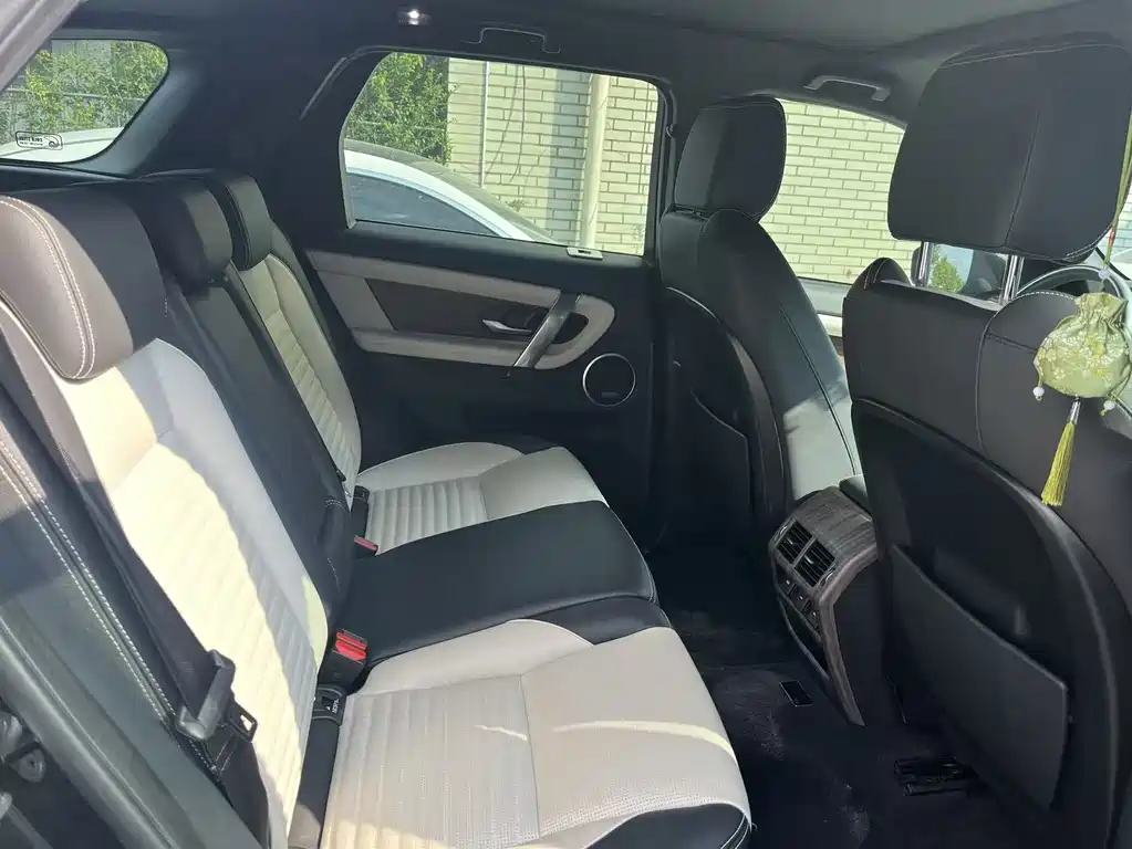 Land Rover Discovery Sport — миниатюра 9