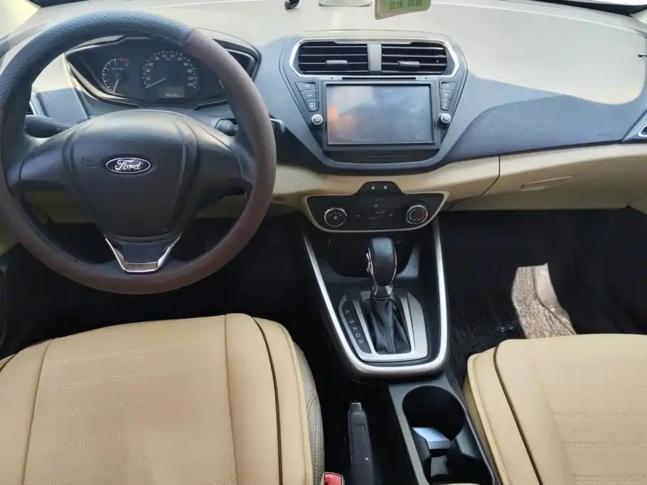 Ford Escort — миниатюра 12