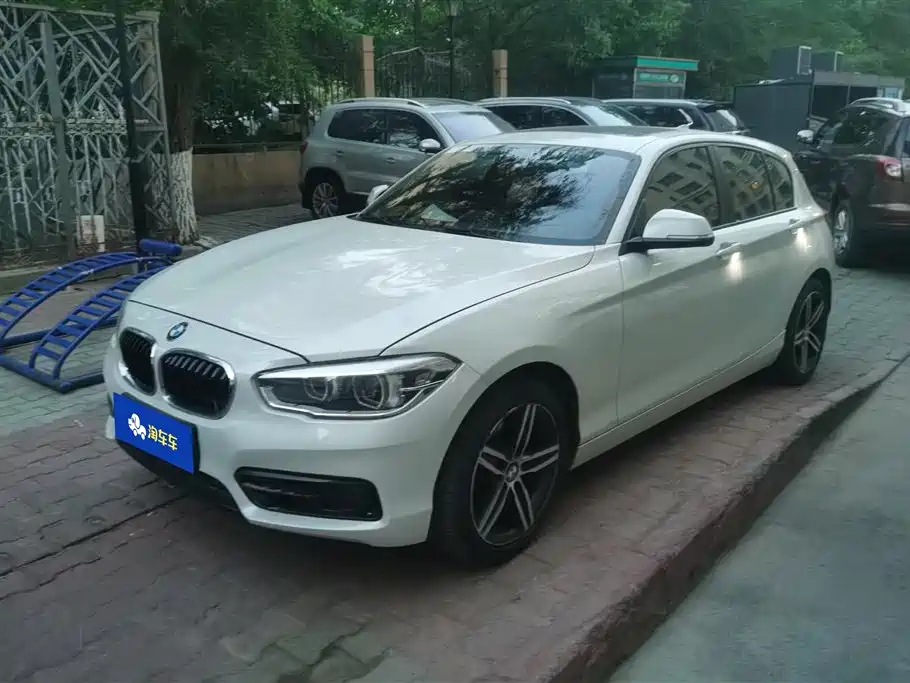 BMW 1 Series (Import) 2016