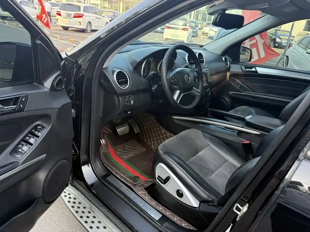 Mercedes-Benz M-Class — миниатюра 7