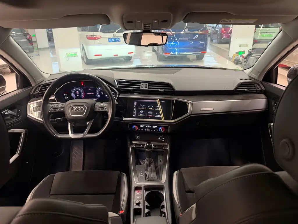 Audi Q3 — миниатюра 10