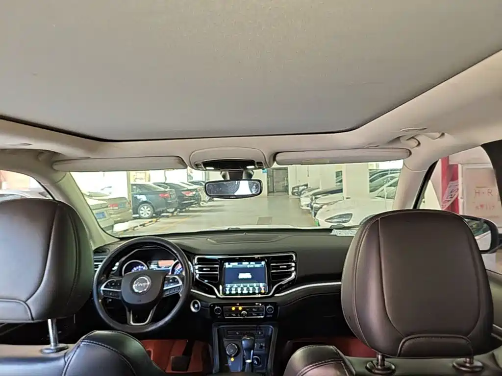 Jeep Grand Commander — миниатюра 18