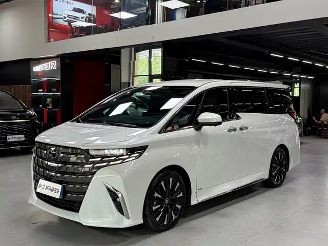 TOYOTA ELFA 2024