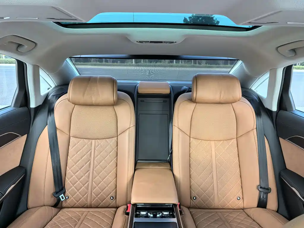 Audi A8 — миниатюра 7