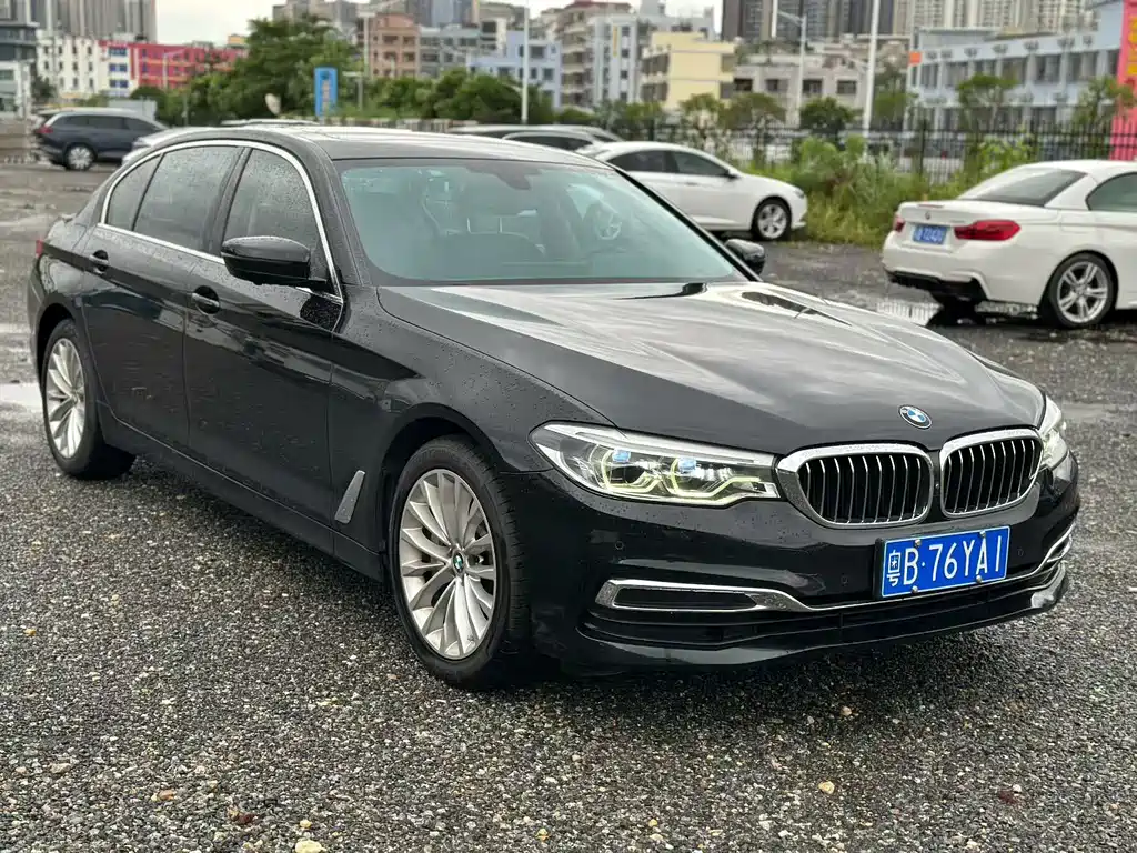 BMW 5 Series — миниатюра 3