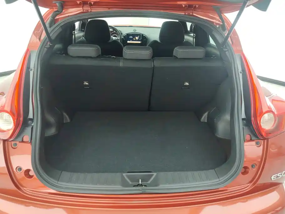 Infiniti ESQ — миниатюра 4