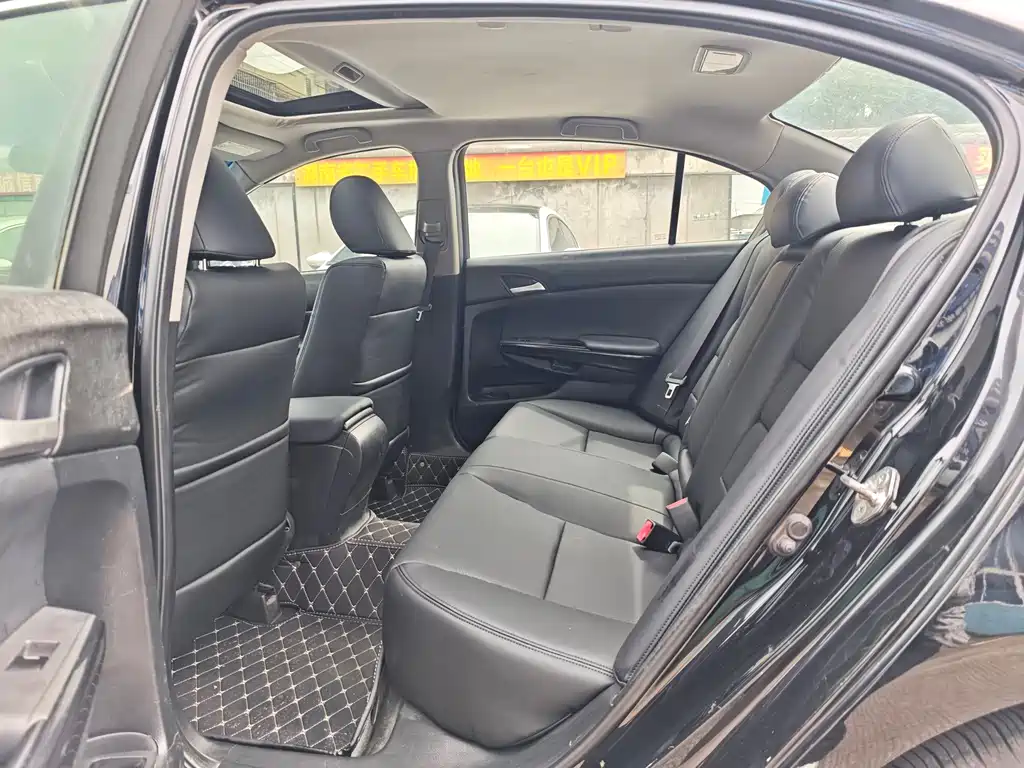 Honda Accord — миниатюра 7