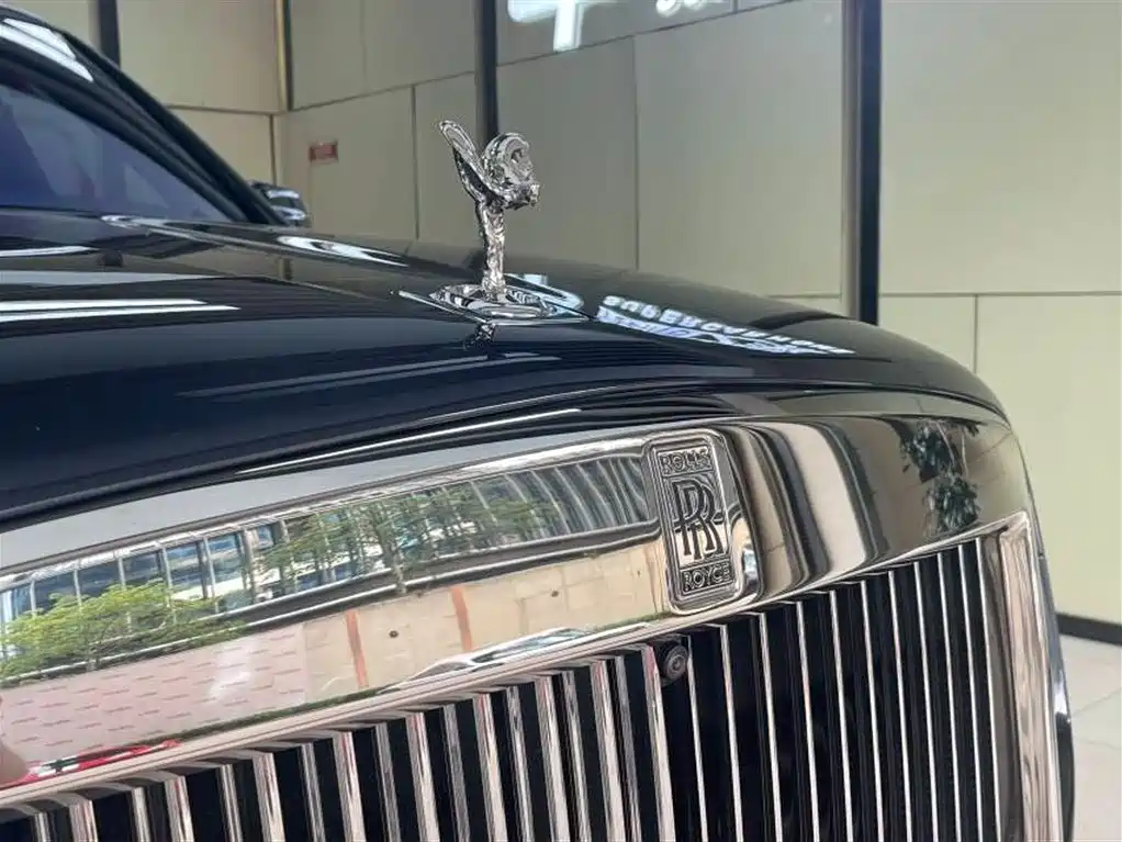 Rolls-Royce Cullinan 2018 мест