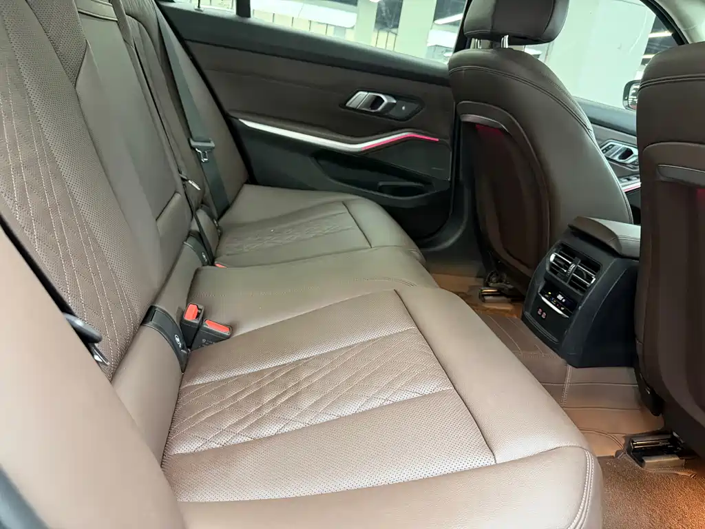 BMW 3 Series — миниатюра 11