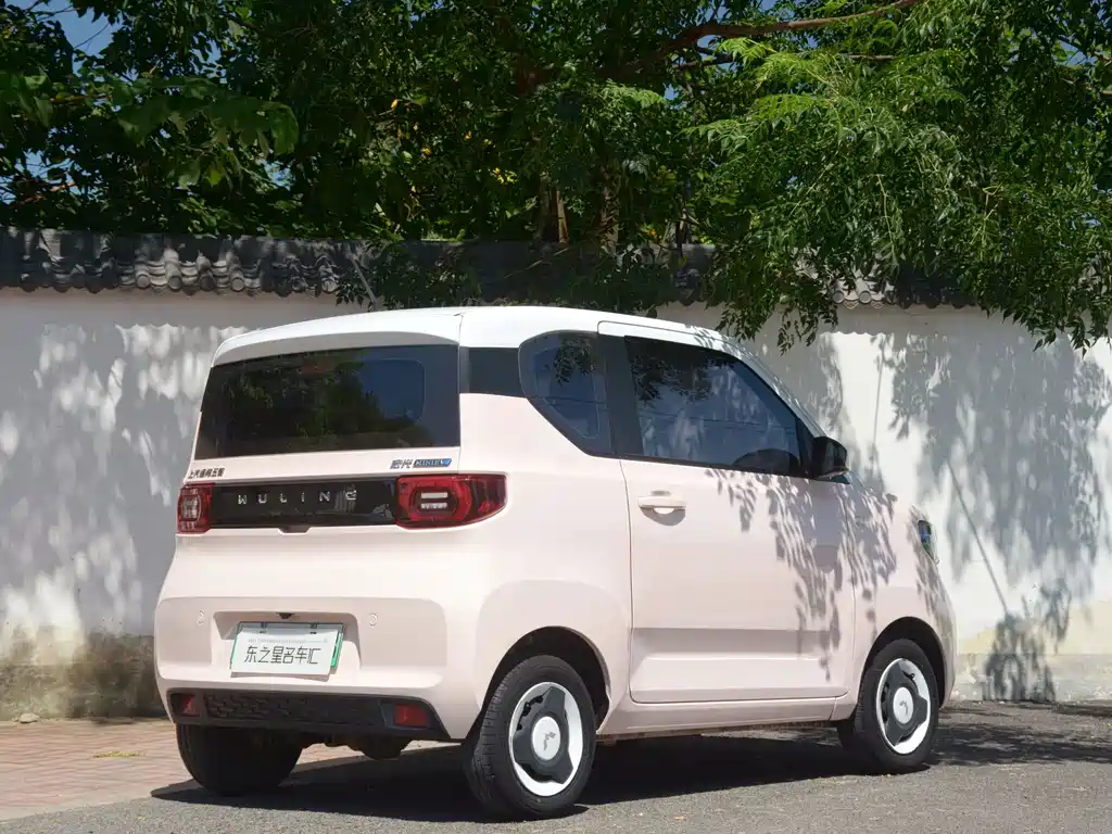 Wuling MINIEV — миниатюра 10
