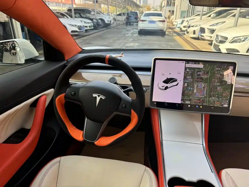 Tesla Model 3 — миниатюра 9