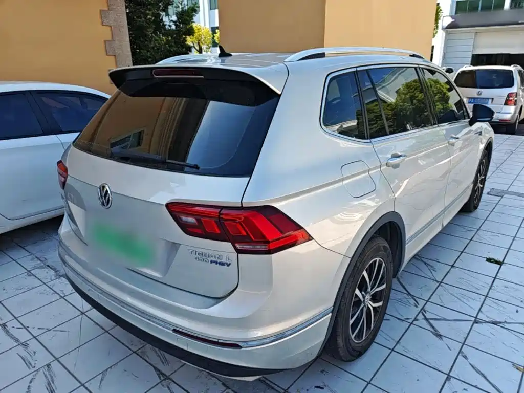 Volkswagen Tiguan L PHEV — миниатюра 7