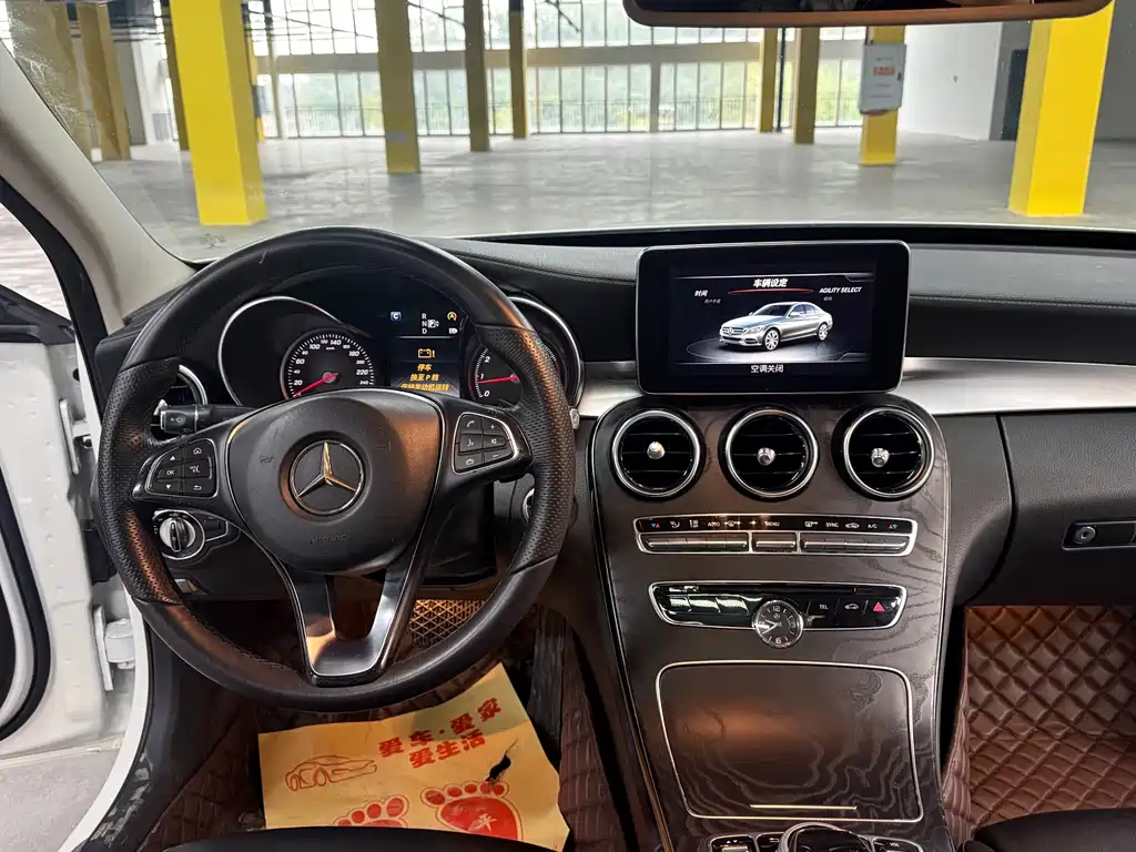 Mercedes-Benz C-Class — миниатюра 10