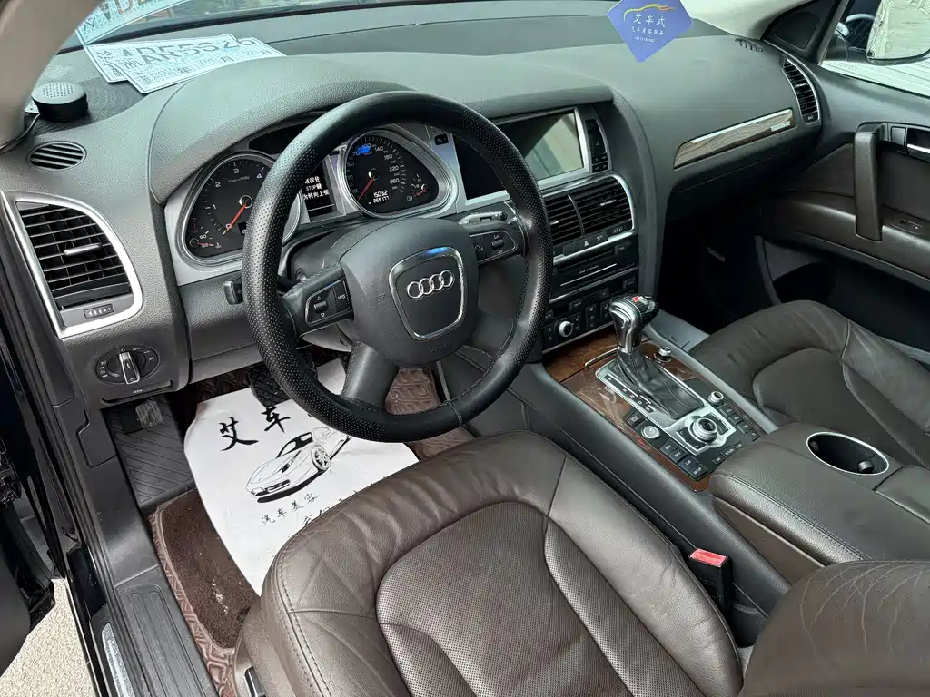 Audi Q7 — миниатюра 7