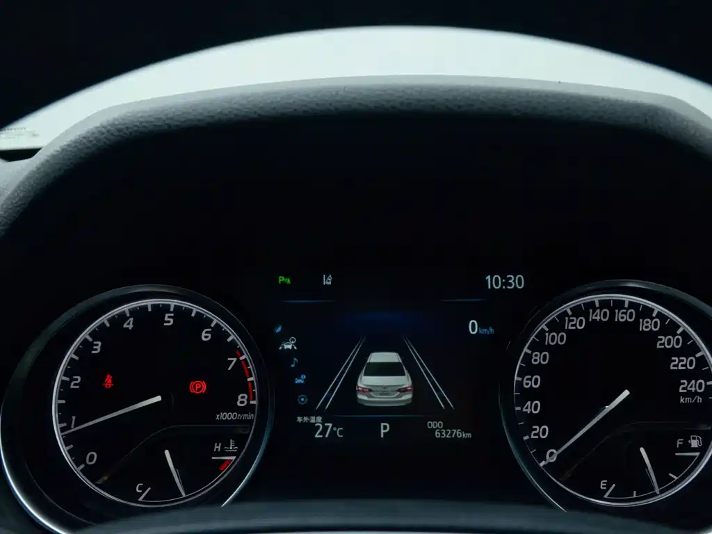 Toyota Camry — миниатюра 4