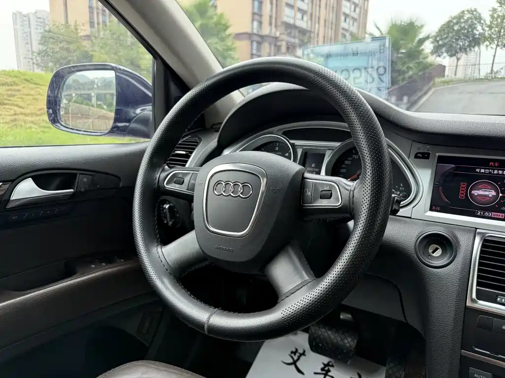 Audi Q7 — миниатюра 10