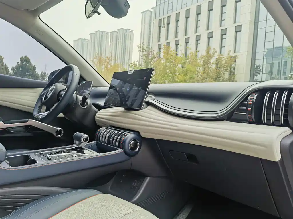 BYD Yuan Plus — миниатюра 14