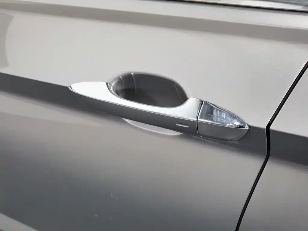 Volkswagen Sagitar — миниатюра 18