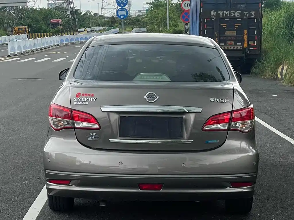 Nissan Sylphy — миниатюра 8