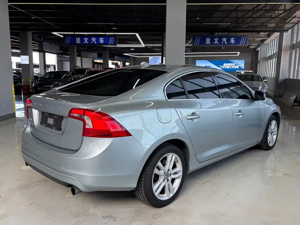 Volvo S60 — миниатюра 15