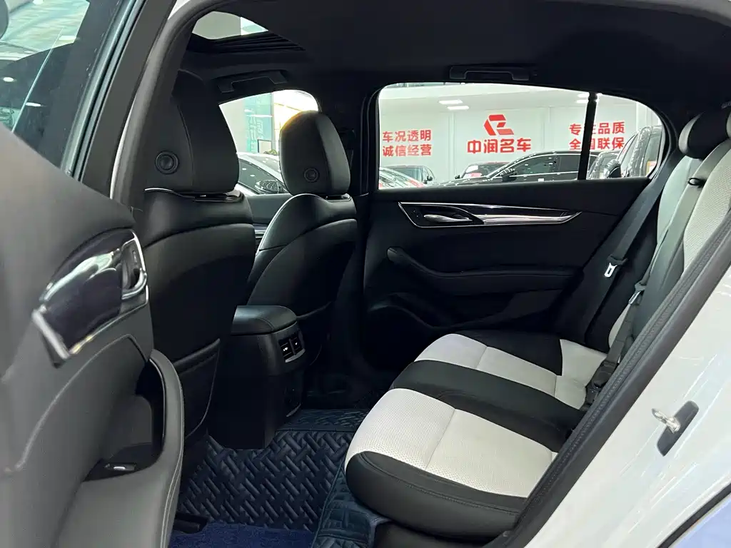 Cadillac CT5 — миниатюра 5