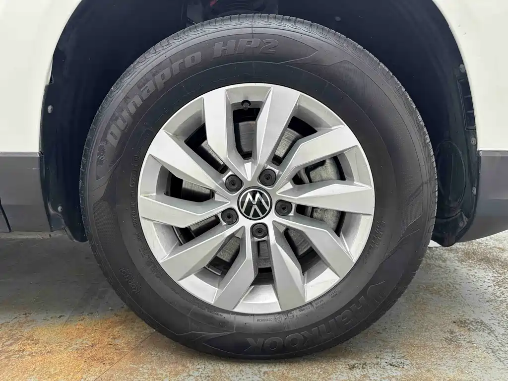 Volkswagen Tharu — миниатюра 8