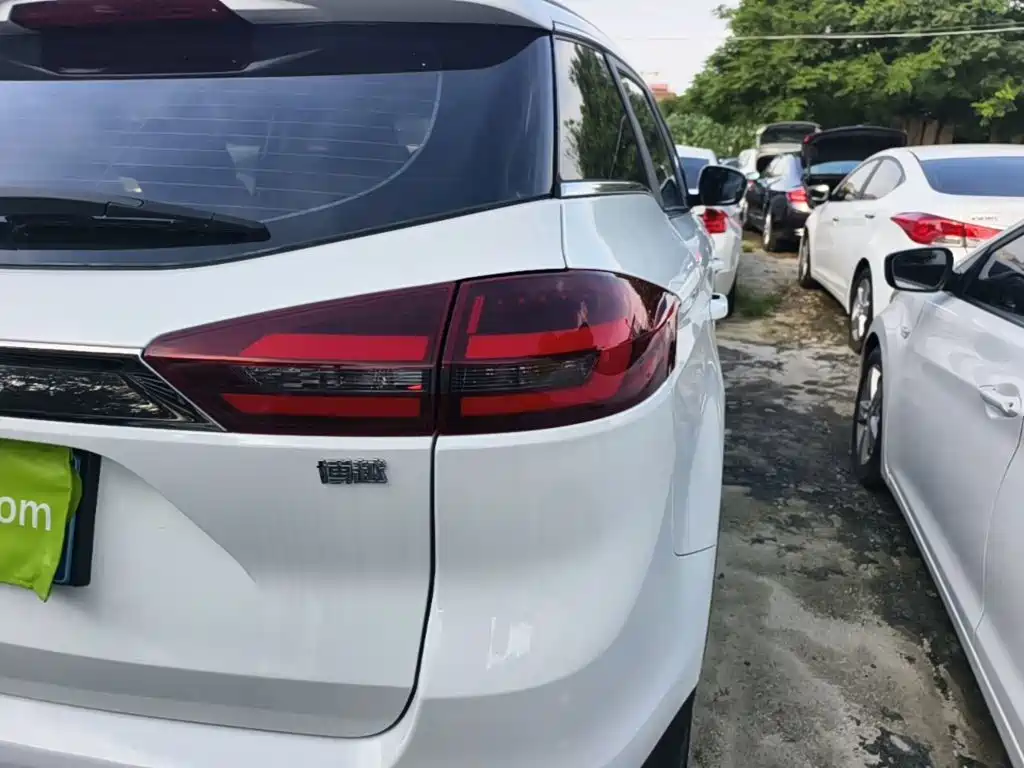 Geely Boyue — миниатюра 8