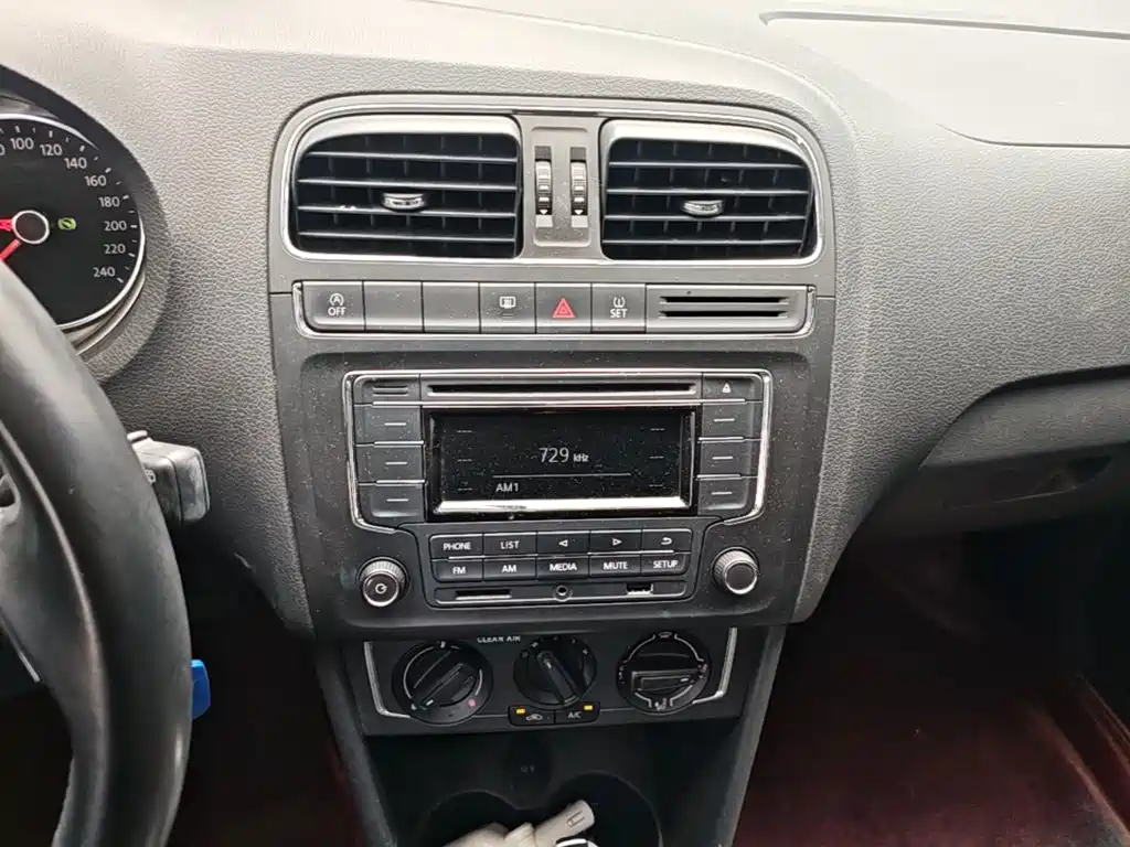 Volkswagen Polo — миниатюра 13