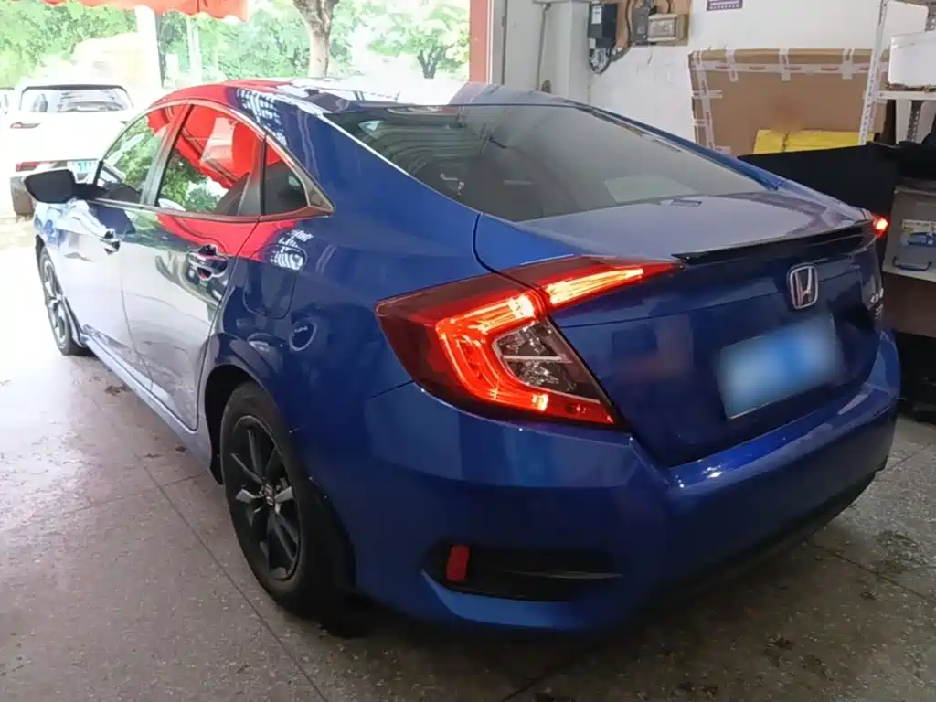 Honda Civic — миниатюра 5